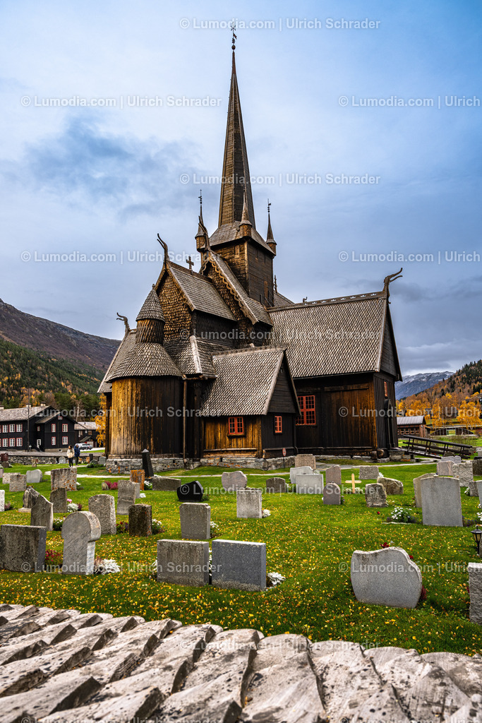 10047-10083 -  Lom Stavkyrkje - Norwegen | Stockfoto und Bilderpool mit Bildmaterial aus Deutschland, dem Harz, Halberstadt, Quedlinburg, Wernigerode und weltweit. Qualitativ hochwertige und professionelle Fotos anschauen und kaufen. - Realisiert mit Pictrs.com