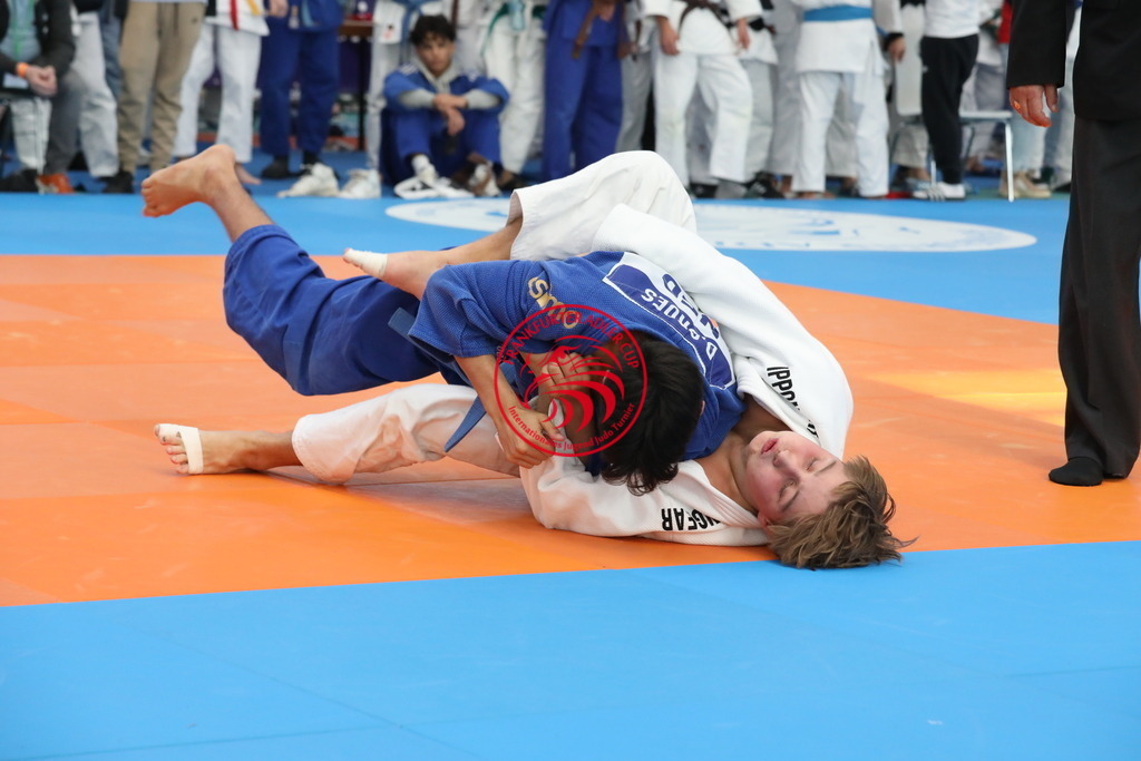 1J7A2240 | Fotos vom Adler Cup - Pictures from Adler Cup

Hier findet Ihr alle Eindrücke und großen Momente der Adler Cup Wochenenden. Here you will find all impressions and great moments of the Adler Cup weekends. - Realisiert mit Pictrs.com