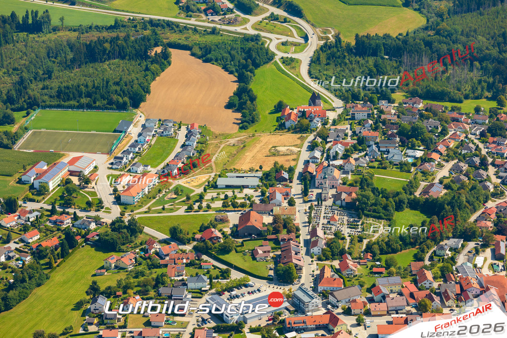 Luftaufnahme von Thyrnau Vs Google Maps- Die Luftaufnahme wurde 2025 vom UL-Flugzeug heraus erstellt ( keine Drohne ) - Hochauflösende Luftaufnahme - für professionelle Ausdrucke geeignet. Die Geschenkidee !Mit Lizenz und Bildrechte bestellbar