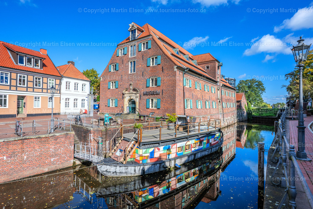 Stade Schwedenspeicher Kunstkutter_ Herbst_ELS_7929041026 | Fotos aus den Touristenorten aus Norddeutschland. - Realisiert mit Pictrs.com