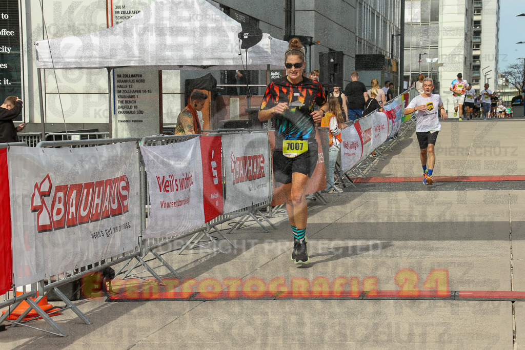 250920_1327_EX1_4650 | Sportfotografie im Rhein-Sieg Kreis, Köln, Bonn, NRW, Rheinland Pfalz, Hessen, etc. Unser Tätigkeitsfeld umfasst den Laufsport vom Volkslauf über den Marathon, Duathlon, Triathon bis zum Ultralauf wie Kölnpfad Ultra oder Schindertrail.