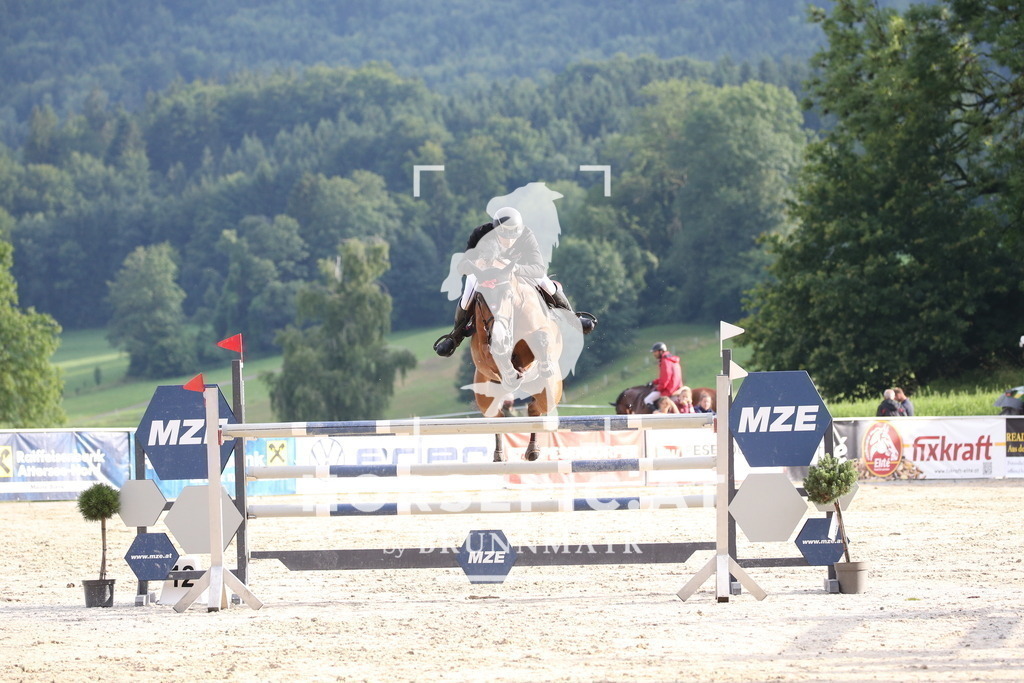 DL2Q3002 | Willkommen bei Brunnmayr - Design & Fotografie – Ihrem Spezialisten für Reitturniere und Pferdeveranstaltungen in Oberösterreich, Salzburg und Bayern! Seit über 17 Jahren sind wir leidenschaftlich dabei.