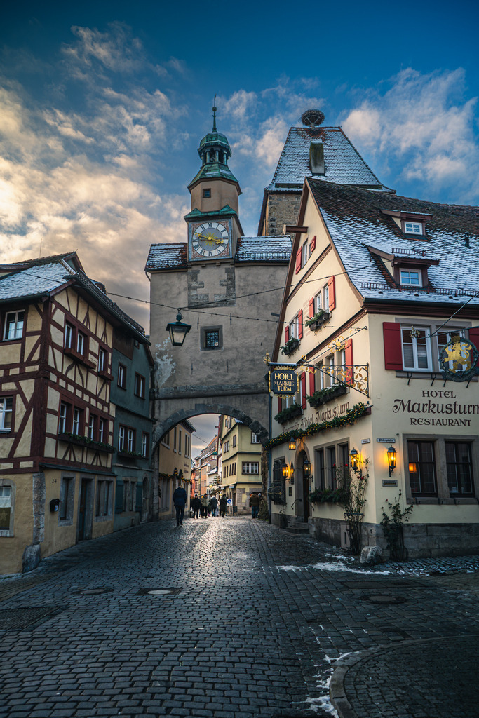 DSC06418-Enhanced-NR | Rothenburg ob der Tauber. Nur hier gibt es Exklusive und passend zur Jahreszeit Ihr Wandbild, T-Shirt, Tasse und alles was das Rothenburg Herz begehrt. - Realisiert mit Pictrs.com