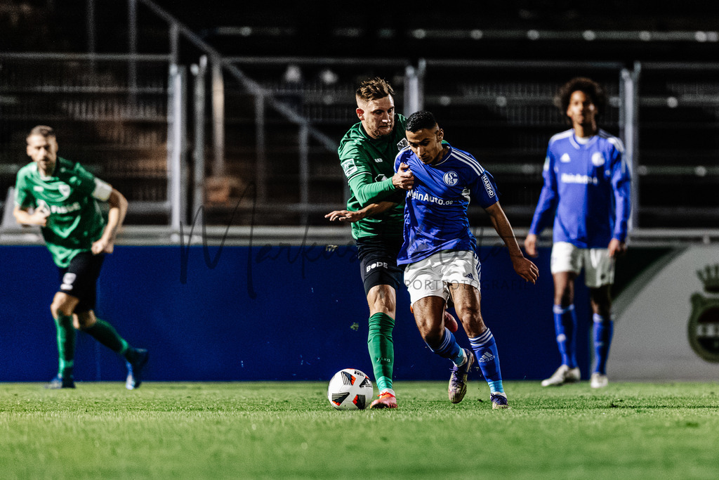 Regionalliga West, Saison 2022/2023, 10. Spieltag: FC Schalke 04 II - SC Preußen Münster | Regionalliga West, Saison 2022/2023, 10. Spieltag, FC Schalke 04 II empfängt SC Preußen Münster im Parkstadion in Gelsenkirchen. Foto: sportfotografie.ms | Markus Paletta - Realisiert mit Pictrs.com