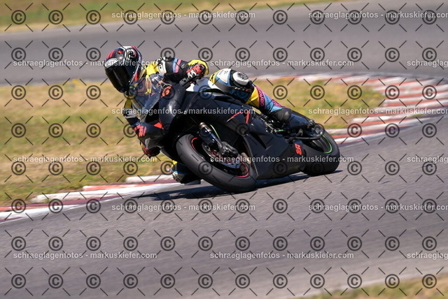 26bt04-1682 | markuskiefer.com - Realisiert mit Pictrs.com