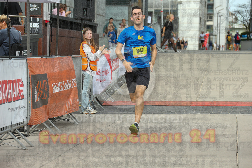 250920_1319_EX1_4016 | Sportfotografie im Rhein-Sieg Kreis, Köln, Bonn, NRW, Rheinland Pfalz, Hessen, etc. Unser Tätigkeitsfeld umfasst den Laufsport vom Volkslauf über den Marathon, Duathlon, Triathon bis zum Ultralauf wie Kölnpfad Ultra oder Schindertrail.