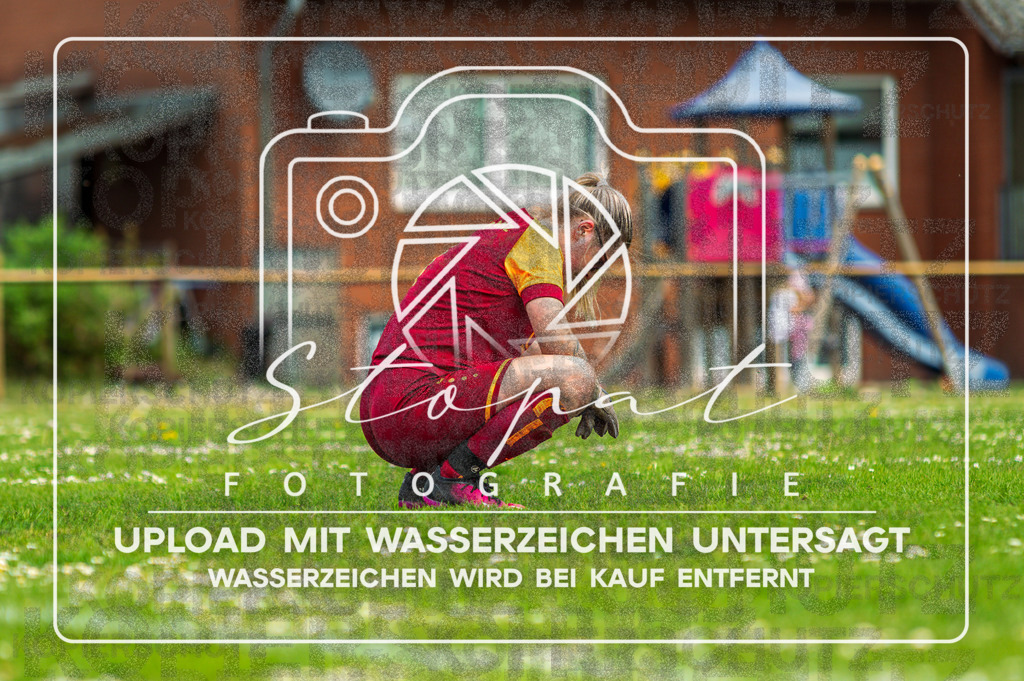 Kreisliga Damen HK - SVN Buchholz vs. SG Fulde | Julia Voges (#01 SVN Buchholz); Kreisliga Damen HK - SVN Buchholz vs. SG Fulde am 03.05.2026 in Sportplatz Buchholz, Buchholz (Aller) - Realisiert mit Pictrs.com