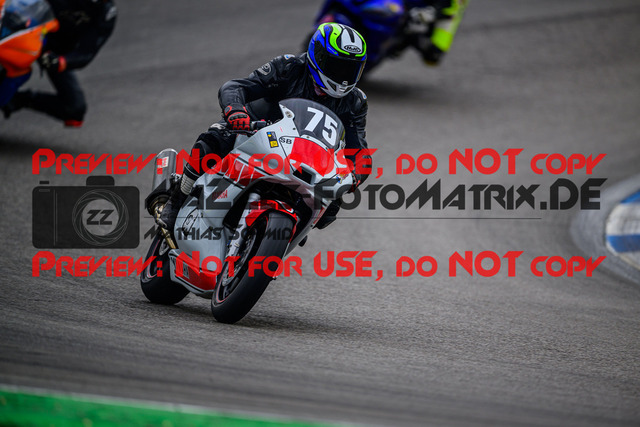 MaZZes_Fotomatrix_20250421_6007705_5778 | GELB