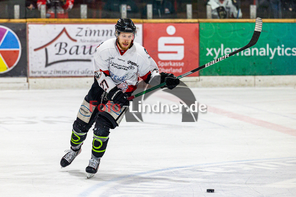 Spiel 3 Finale TSV Peißenberg Miners vs EHC Königsbrunn | Eishockey Bayernliga Playoffs 2023/2024, Spiel 3 Finale TSV Peißenberg Miners vs EHC Königsbrunn, 20240328,
Toms PROKOPOVICS (EHC 27) in Aktion,
2024-03-28 in Peißenberg (Eisstadion)
27 Toms PROKOPOVICS (EHC 27)
Copyright: WolfgangxLindner foto-lindner.de