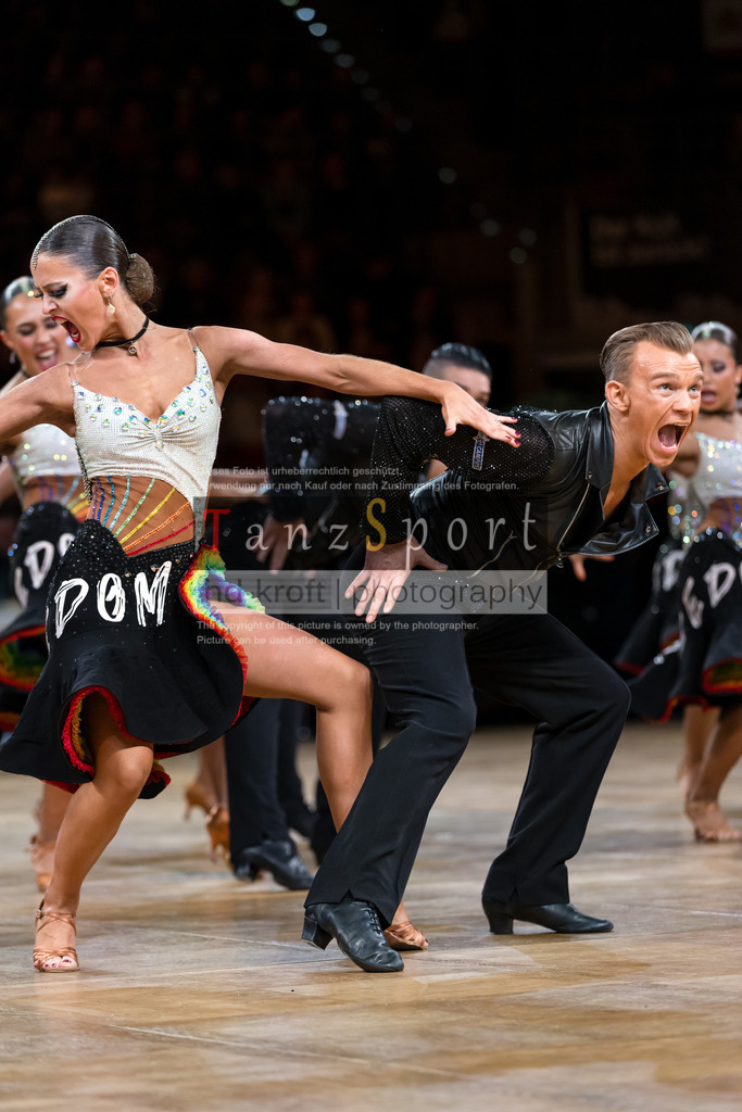 20241109_DM-Formationen_6383 | Tanzsportbilder, Standardtanz, Lateintanz, WDSF, DTV, LTVB, dancecomp, goc, hessen tanzt, blaues band der spree, walzer, tango, wiener walzer, slowfox, quickstepp, samba, rumba, cha-cha-cha, paso doble. jive, hd-kroft photography, turniertanzsport