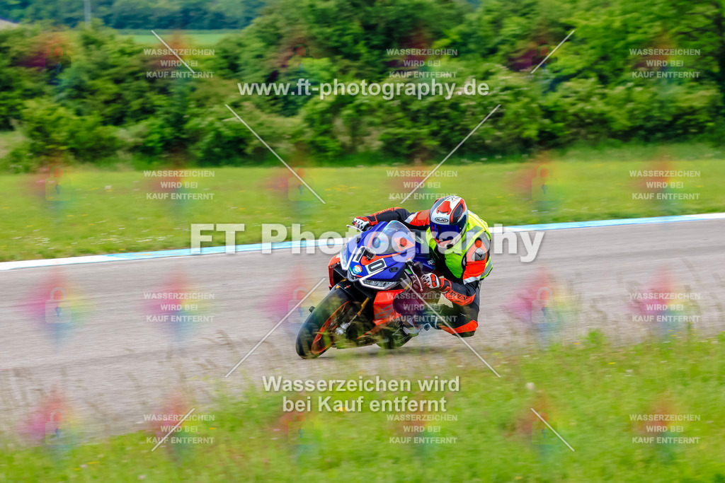 MotoTeam-3137 | Hier findet Ihr Bilder von Touristenfahrten auf der Nürburgring Nordschleife oder von anderen Veranstaltungen die ich besucht habe. Viel Spass beim Durch Schauen 