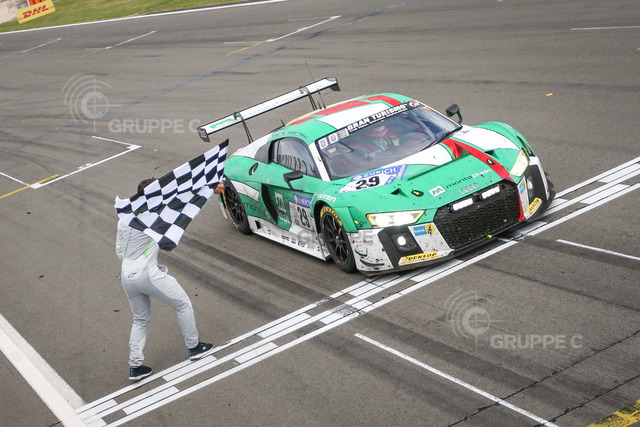 24hNbg17_X176299JS_ES | Porsche 911 GT3 Cup HRT (76), HRT-Performance: Kim Andre Hauschild, Michael Czyborra, Mathias Hüttenrauch - Realisiert mit Pictrs.com