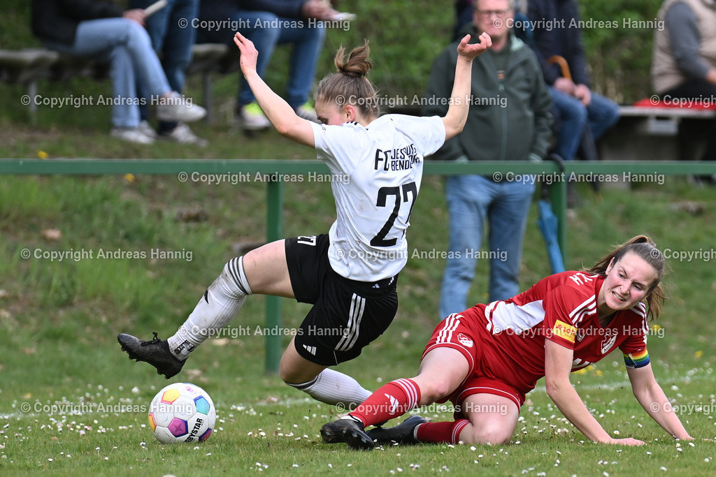 Fußball I Frauen I Saison 2024-25 I Oberliga I FC Jesteburg-Bendestorf - SpVg Aurich Frauen I 13.4.2025 | a-hannig - Realisiert mit Pictrs.com