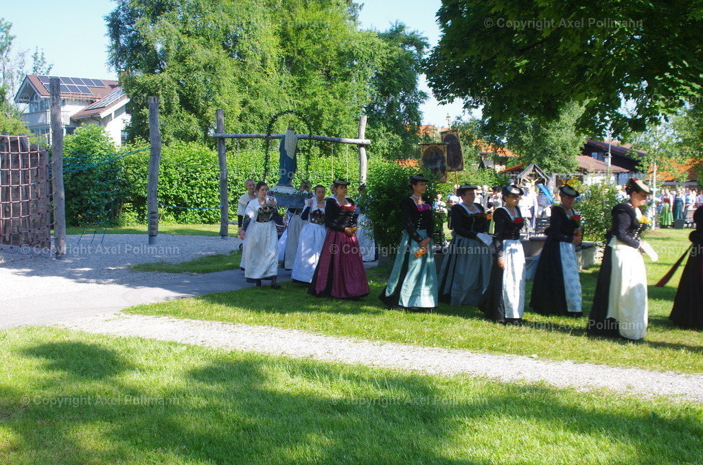 IMGP3075 | fotografiert von Axel PollmannLeonhardi Wallfahrt Benediktbeuern und Murnau, Fronleichnam, Fasching, Landschaft im Loisachtal und Benediktbeuern  - Realisiert mit Pictrs.com