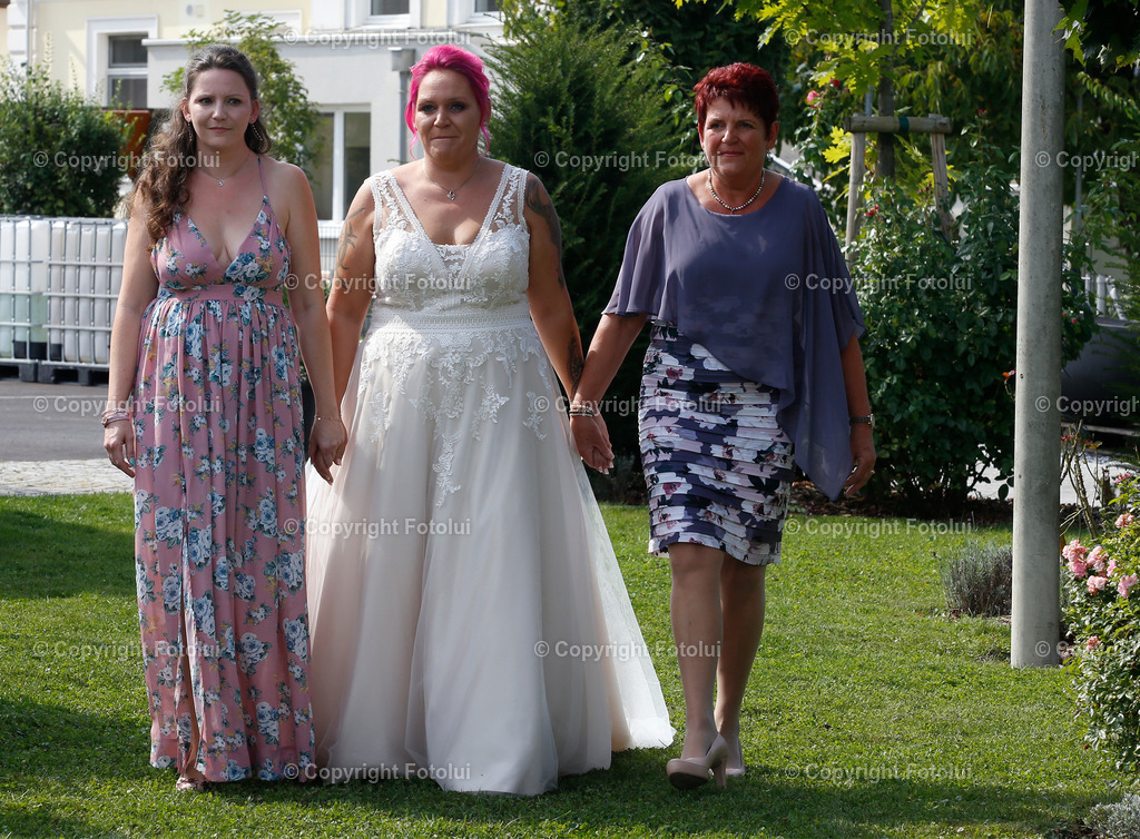 KERSTINFREDYHOCHZEIT_260822_14 | bilder, linz, photo, foto, fussball, sport, fotolui, bundesliga