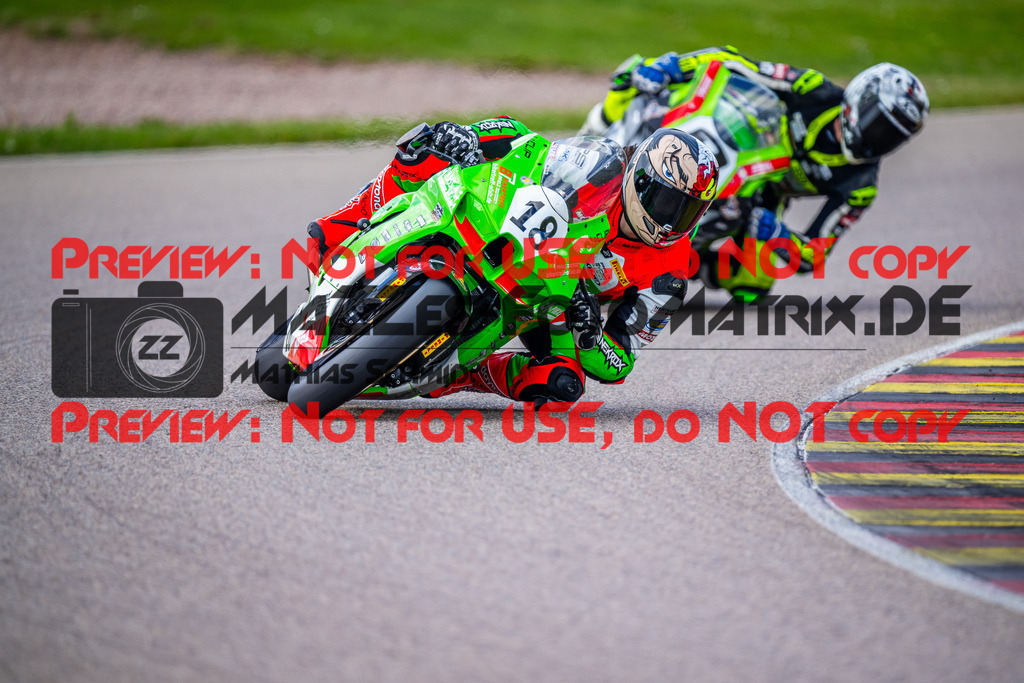 MaZZes_FotoMatrix_240505_6007705_1922 | STK1000