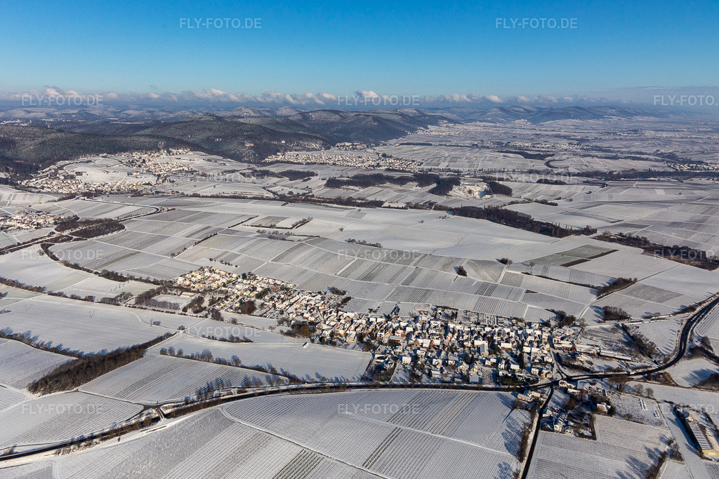 Luftbild: Winterluftbild im Schnee in Niederhorbach im Bundesland Rheinland-Pfalz in Deutschland. Foto: IMG_124339.jpg vom 11.02.2021 durch Werner Riehm/FLY-FOTO.de