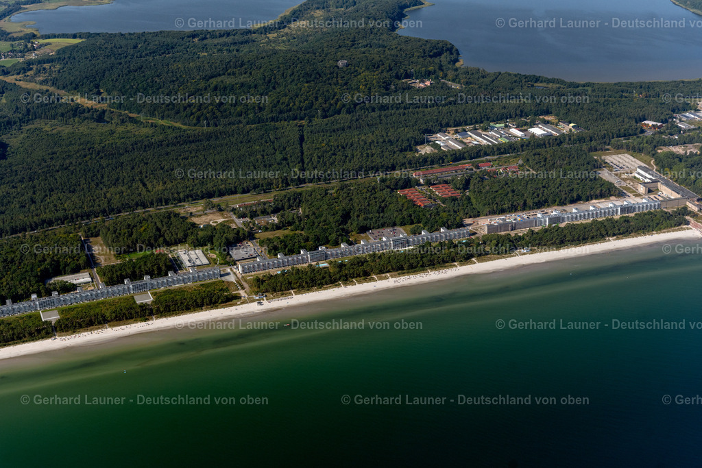 4061327 | BINZ 08.09.2021 Küsten- Landschaft am Sandstrand der Ostsee im Ortsteil Prora in Binz im Bundesland Mecklenburg-Vorpommern, Deutschland. Weiterführende Informationen bei: Gemeinde Ostseebad Binz Eigenbetrieb Binzer Bucht Tourismus. // Coastline on the sandy beach of Baltic Sea in the district Prora in Binz in the state Mecklenburg - Western Pomerania, Germany. Further information at: Gemeinde Ostseebad Binz Eigenbetrieb Binzer Bucht Tourismus. Foto: Gerhard Launer