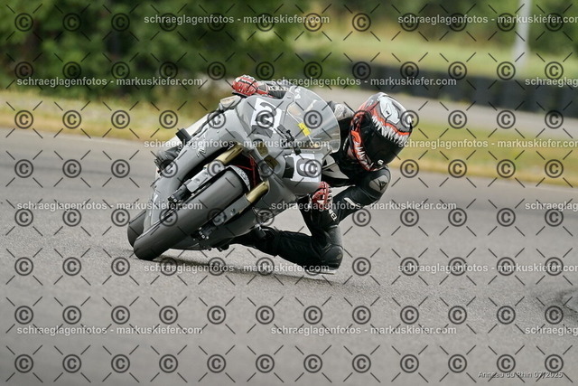 25bt05-0242 | markuskiefer.com - Realisiert mit Pictrs.com