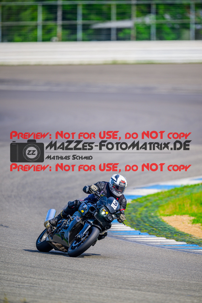 MaZZes_Fotomatrix_20250610_6007705_8406 | GELB