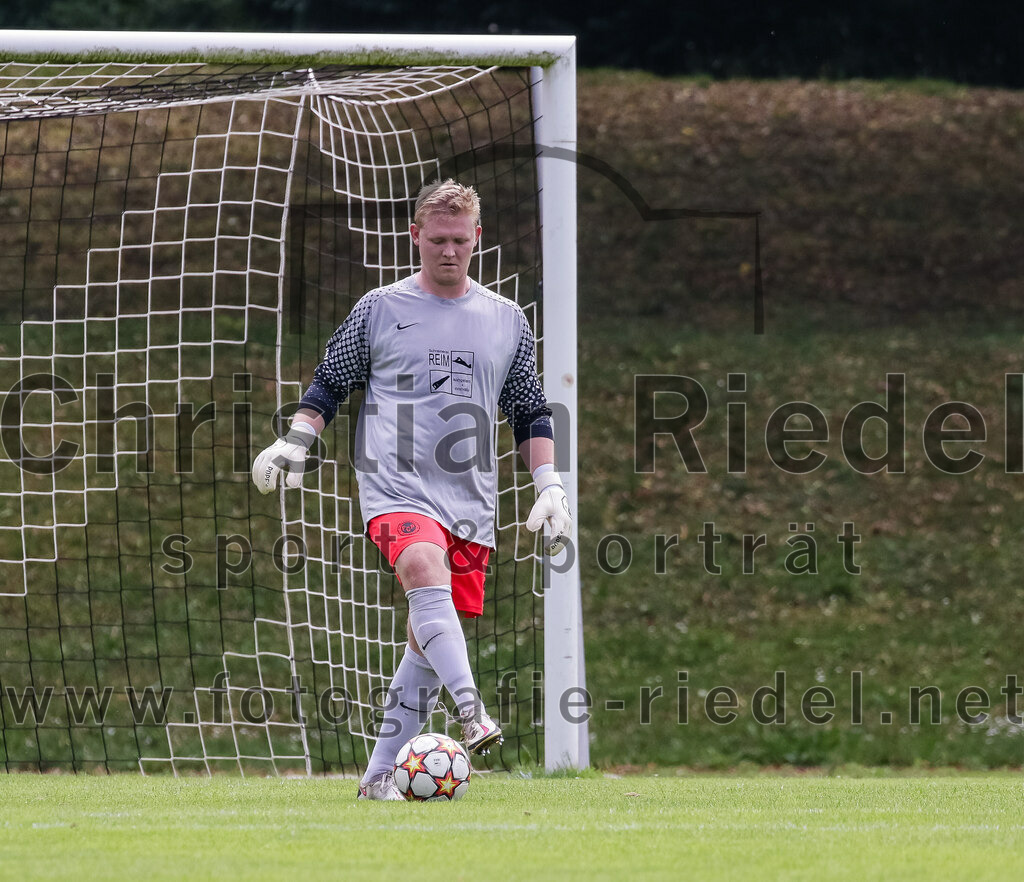 2023-07-23_014_SV_Anzing_gegen_SC_Kirchasch | Anzing, Deutschland, 23.07.2023:
Fußball, Kreisliga 2023 / 2024, Testspiel, SV Anzing gegen SC Kirchasch, Endergebnis: 5:1

Torwart Florian Huber (SV Anzing, #1)

Foto: Christian Riedel / fotografie-riedel.net