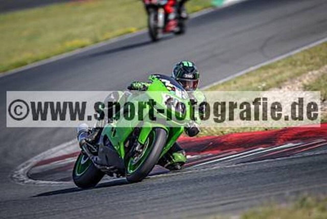 pube0168 | Professionelle Fotos von Sportveranstaltungen, aber auch Hochzeiten und anderen Events. - Realisiert mit Pictrs.com