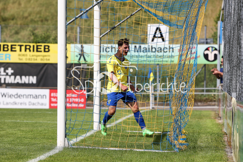 FC Pipinsried - SSV Jahn Regensburg II | Nenad PETKOVIC (FCP) trifft zum 3-1 ins leere Tor