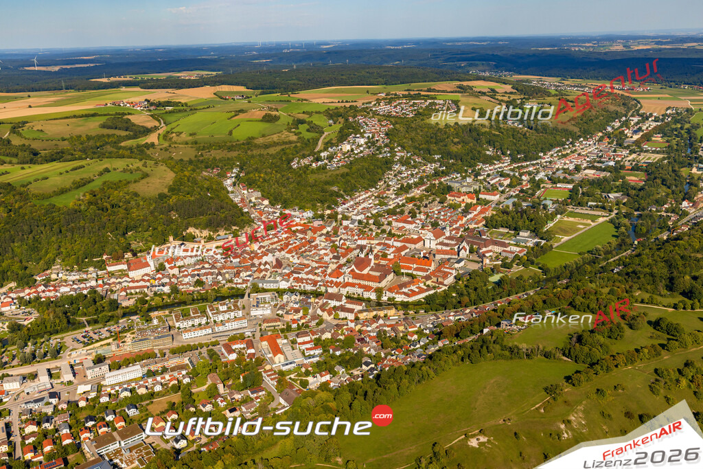 Luftaufnahme von  Eichstätt - Die Luftaufnahme wurde 2025 vom UL-Flugzeug heraus erstellt ( keine Drohne ) - Hochauflösende Luftaufnahme - für professionelle Ausdrucke geeignet. Die Geschenkidee !Mit Lizenz und Bildrechte bestellbar