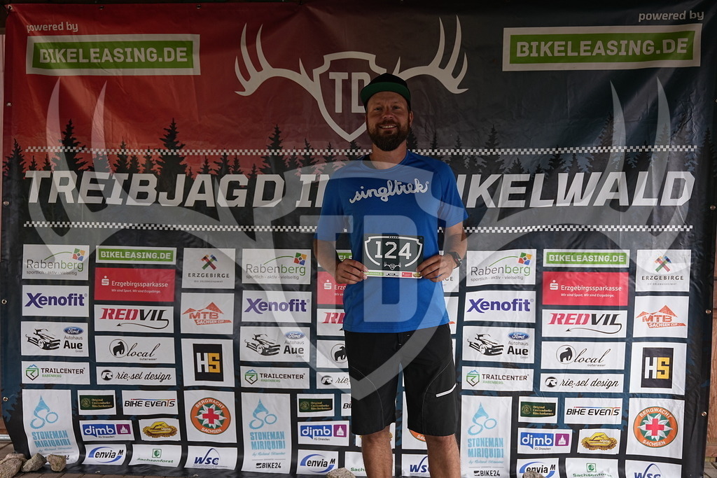 A1_09354 | Fotogalerie der Treibjagd im Dunkelwald - Dein MTB Etappenrennen im Erzgebirge - Realisiert mit Pictrs.com