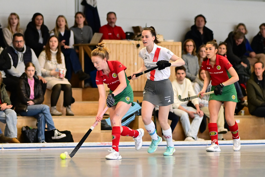 Hockey I Frauen I Saison 2024-2025 I 1. Bundesliga Nord I 5. Spieltag I Hamburger Polo Club - Der Club an der Alster | Der Sportfotograf. - Realisiert mit Pictrs.com