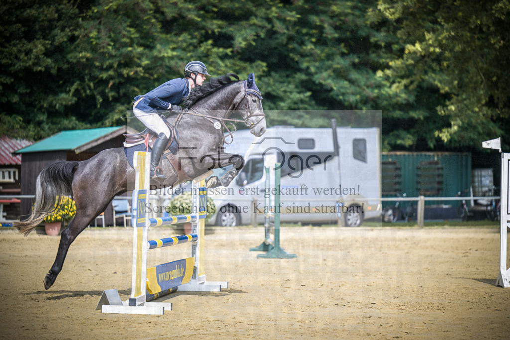 DOS_5252 | Entdecke hochwertige Reitturnierfotos von Foto Oger. Professionell, emotional und authentisch – jetzt Lieblingsmomente im Shop bestellen.Deutschlandweite Turnierfotografie. - Realisiert mit Pictrs.com