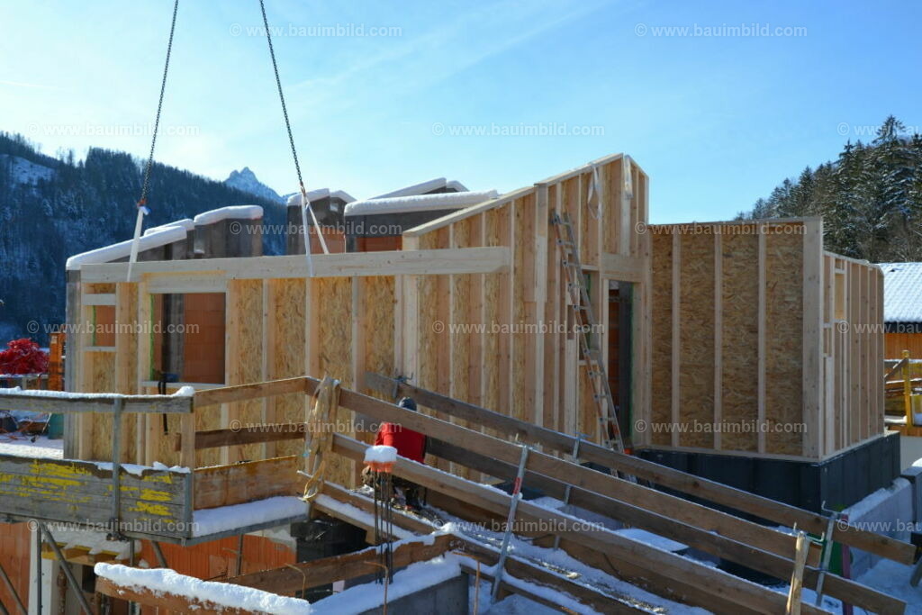 bib-lg09-holzbau-0052 | Nach LV-Leistungsgruppen sortierte Detailfotos über den Bau eines Hauses. Alle Hausbau-Bilder direkt vom Urheber und Autor der Website Haus-Selber-Bauen.com