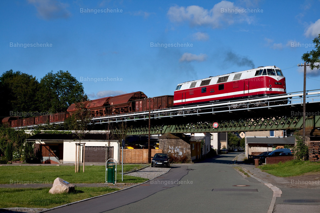 igGC118770Raschau3p280811 | Stöbern Sie durch einzigartige Aufnahmen und finden die perfekte Aufnahme für jeden Eisenbahnentheusiast! Stellen Sie sich aus einer Reihe von Möglichkeiten wie der Druck auf Leinwände, Fotoposter, Kalender oder Magnetfotos Ihr Geschenk zusammen - Realisiert mit Pictrs.com