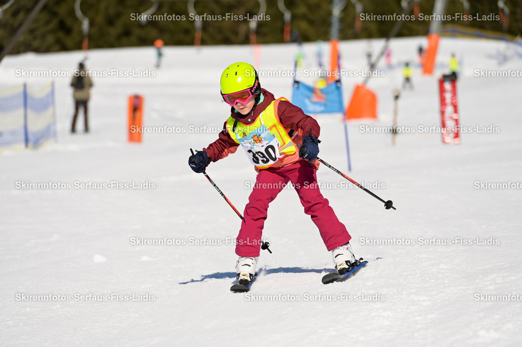 SRF_27.02.2026_203 | Skirennfotos,Serfaus,Fiss,Ladis,Kinderskirennen,Winter,Tirol,Oberland,skirace,SFL,feelfree,weil wir's genießen,ski,Ski,skifahren,Sonnenplateau, - Realisiert mit Pictrs.com