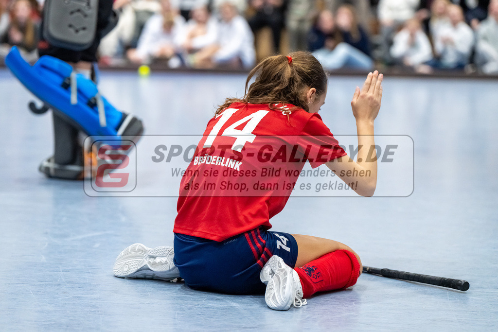 HK_20250223_103275 | Deutsche Meisterschaft wU14 Finale und Ehrungen am 23.2.2025 Düsseldorfer HC, Düsseldorf