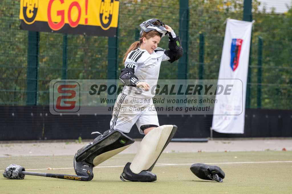 SFE_20231022_0201 | Deutsche Meisterschaft Weibliche U16 Finale Berliner HC - Harvestehuder THC am 22.10.2023 in Köln (Düsseldorfer Hockeyclub 1905 e.V.), Photo: Stephan Fehrmann 2023 (Sports-Gallery)
