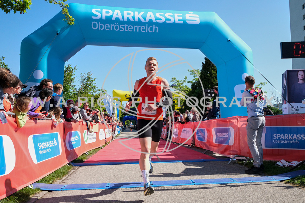 ..... | LINZ,AUSTRIA,27.April 24, Int. 3 Brückenlauf Linz  , Image shows: Photo: WAPICS / Michael ring