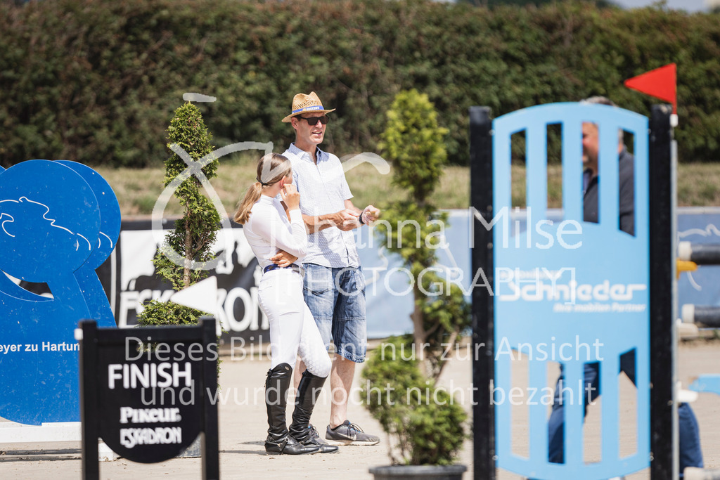 250629_PfSpTa_2Ph-M1-702 | Deine schönsten Turniermomente als professionelle Fotos! Entdecke hochwertige Pferdesport-Fotografie im Online-Shop. Jetzt Fotos finden & bestellen!