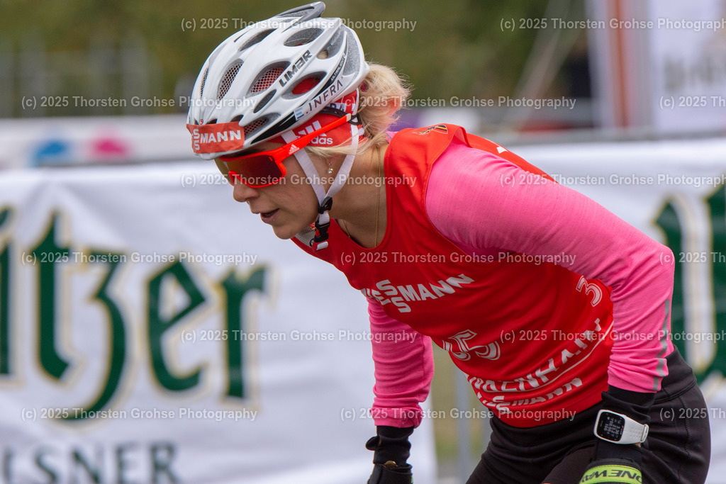 Deutsche Meisterschaften Biathlon | Deutsche Meisterschaften Biathlon, Speziallanglauf Frauen am 14.09.2018 in der DKB SKI ARENA in Oberhof, (Deutschland)

Bild: Horchler Karolin vom WSV Clausthal-Zellerfeld / BwB - Realisiert mit Pictrs.com
