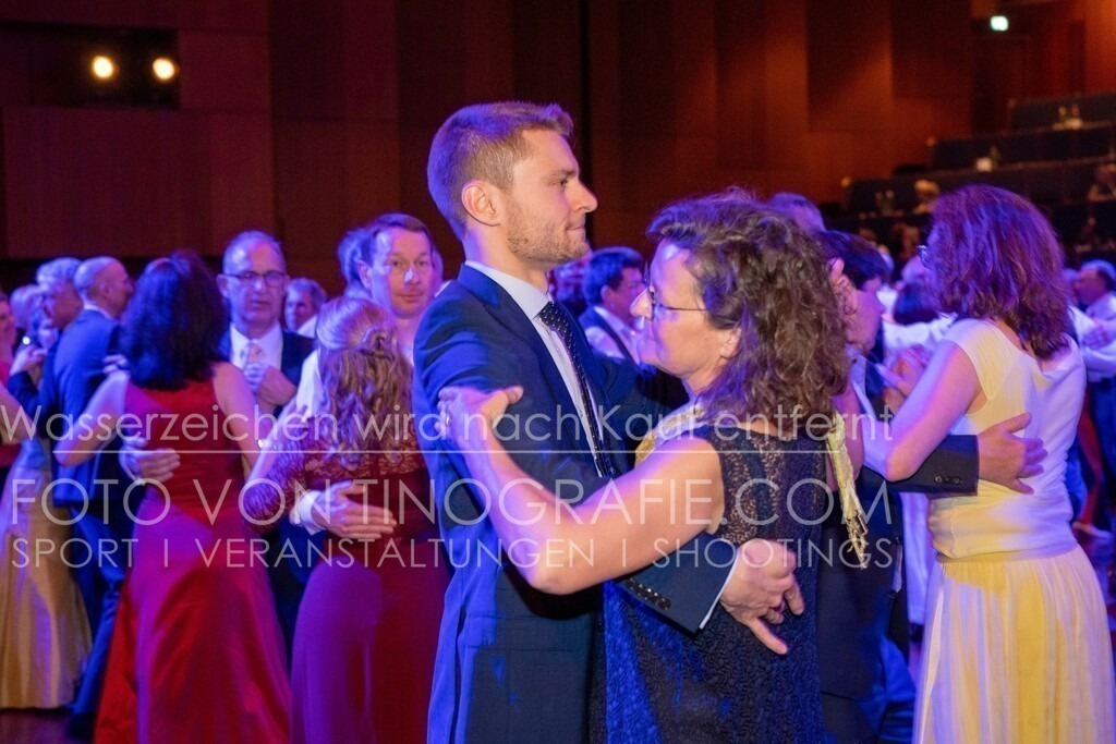 CCC_Frühlingsball_Parkett_byTINOGRRAFIE-71 | (c) TINOGRAFIE.COM