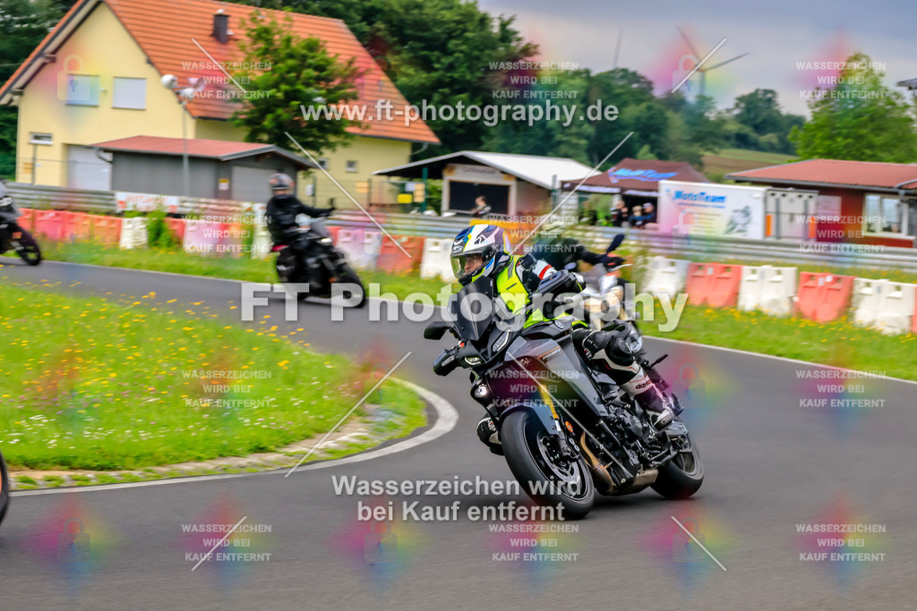 VBK-7285 | Hier findet Ihr Bilder von Touristenfahrten auf der Nürburgring Nordschleife oder von anderen Veranstaltungen die ich besucht habe. Viel Spass beim Durch Schauen 