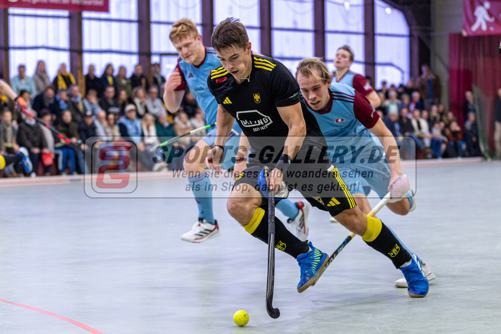 SM_2025-01-12_mD5_-133 | 1.Bundesliga Hallenhockey  (M) UHC - HTHC / 12:13 (4:5)