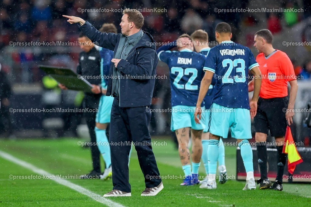 DFB30032600072 | 30.03.2026, Fußball, Länderspiel, Deutschland - Ghana, MHP-Arena (Stuttgart), Saison 2025 2026: Nationaltrainer Julian Nagelsmann (GER Bundestrainer) gestikulierend am Spielfeldrand   DFB regulations prohibit any use of photographs as image sequences and or quasi-video.