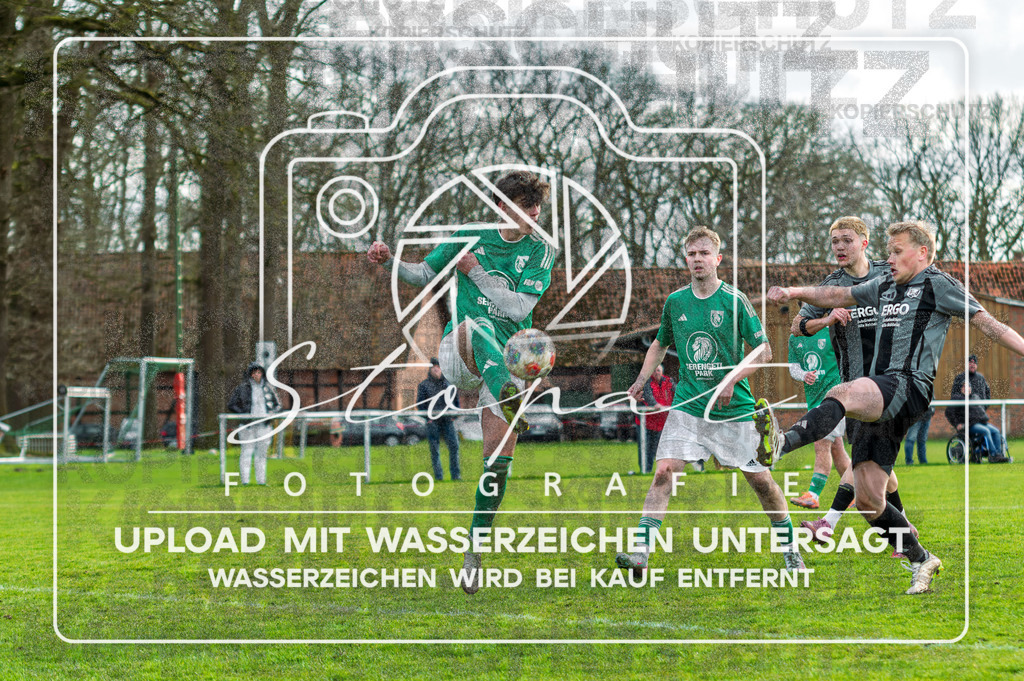 FGFS-SGA-1054 | Dario Rihtar (SG Allertal #04) beim Herren Kreisliga HK Spiel zwischen FG Fulde-Stellichte und SG Allertal im Fulder Zentralstadion, Fulde (Simon Paul Stopat) - Realisiert mit Pictrs.com