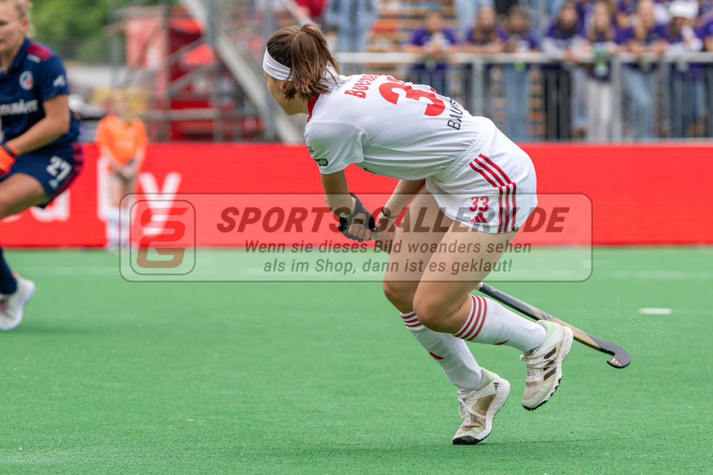 Final4_20240518-1150-0040 | Bonn, Deutschland, 18.05.2024: Emma Boermans (Rot-Weiss Koeln) in Aktion waehrend des Spiels der Deutsche Feldhockey-Meisterschaften 2024 zwischen Final 4 Damen Rot Weiss Köln - Mannheimer HC im Bonner THV am 18.05.2024 in Bonn, Deutschland. (Foto von Stephan Fehrmann)

Bonn, Germany, 18.05.2024: Emma Boermans (Rot-Weiss Koeln) in action during the game of Deutsche Feldhockey-Meisterschaften 2024 between Final 4 Damen Rot Weiss Köln - Mannheimer HC in Bonner THV at 18.05.2024 in Bonn, Deutschland. (Foto from Stephan Fehrmann)