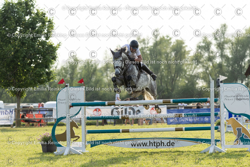 CL5A1032 | Emilia Reinking Fotografie - Realisiert mit Pictrs.com