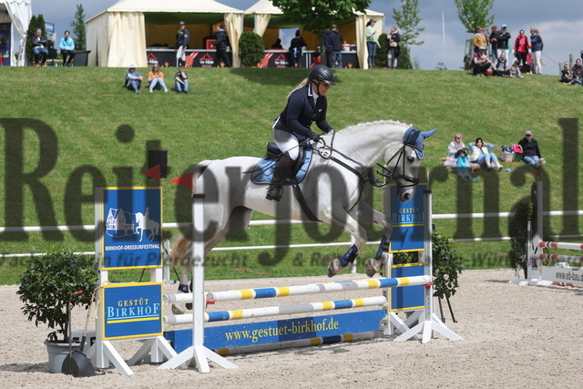 Birkhof_2024_Prfg.Nr.14_Ü45-Spring-WB_Marion Nie-Hoegen_Conny 411 (10) | Alle Fotos der Reiterjournal Fotografin Doris Matthaes im Reiterjournal Online-Fotoshop. - Realisiert mit Pictrs.com