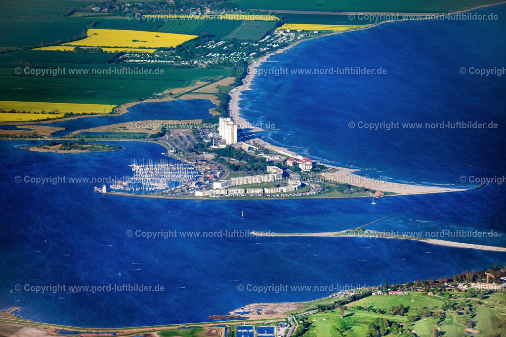 Fehmarn_Südstrand_ELS_1867150524 | FEHMARN 01.05.2024 Ortsansicht an der Meeres-Küste der Ostsee in Burg auf Fehmarn Südstrand im Bundesland Schleswig-Holstein. // Townscape on the seacoast of Baltic Sea in Burg auf Fehmarn in the state Schleswig-Holstein. Foto: Martin Elsen