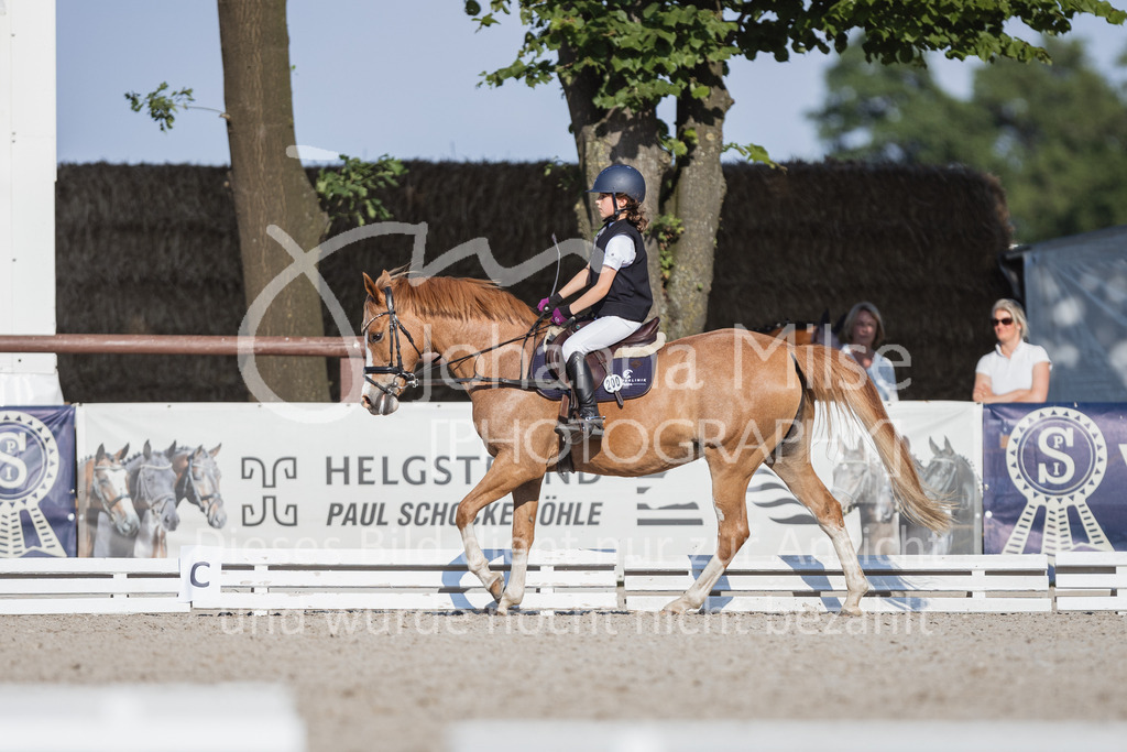 230610_ReiterWB-416 | Deine schönsten Turniermomente als professionelle Fotos! Entdecke hochwertige Pferdesport-Fotografie im Online-Shop. Jetzt Fotos finden & bestellen!