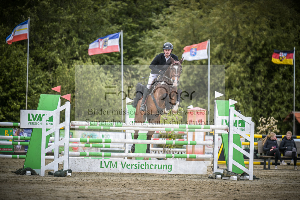 DOS_5299 | Entdecke hochwertige Reitturnierfotos von Foto Oger. Professionell, emotional und authentisch – jetzt Lieblingsmomente im Shop bestellen.Deutschlandweite Turnierfotografie. - Realisiert mit Pictrs.com